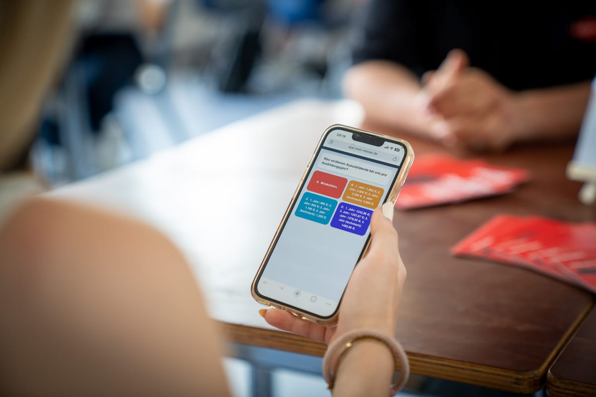 Das NEST-Quiz auf dem Smartphone einer Teilnehmerin